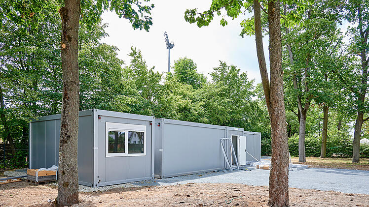 Bamberg: Container-Kabinen als Zwischenlösung - Stadt macht Stadion für Regionalliga fit
