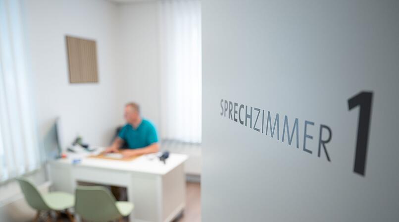 Wegen sexuellen Missbrauchs: N&uuml;rnberger Arzt in U-Haft - Polizei mit Aufruf
