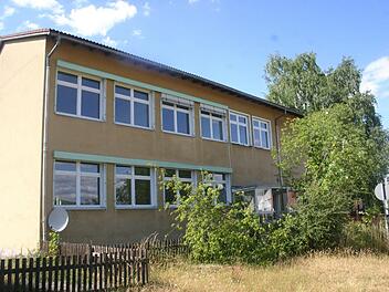 Im Gebäude des ehemaligen Kindergartens in Ketschenbach soll die Kita mit dem Arbeitstitel "Feldmäuse" entstehen.  Foto: Martin Rebhan