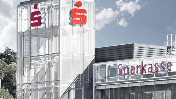 Die Kulmbacher SPD will die Filialschließungen der Sparkasse Kulmbach-Kronach nicht hinnehmen. Die Entscheidung solle rückgängig gemacht werden. Foto: Sparkasse
