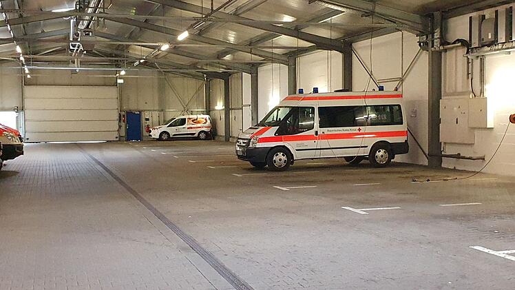 Erlangen: BRK schlägt Alarm - Garage für Krankentransportwagen ist leer