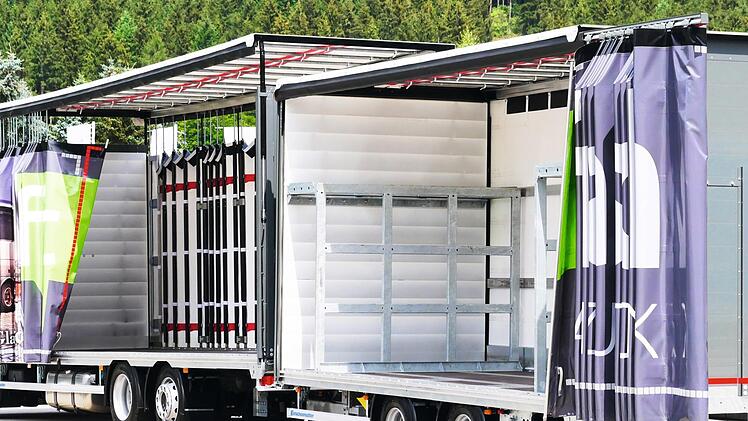 Die Firma Kotschenreuther arbeitet individuelle Lösungen für das Transportgewerbe aus. 35 Mitarbeiter setzen die Konzepte um.