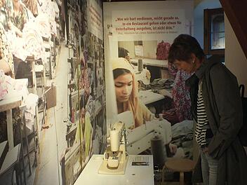 Ausstellung im Herzogenauracher Stadtmuseum zum Thema Asien Fotos: Manfred Welker und Richard Sänger