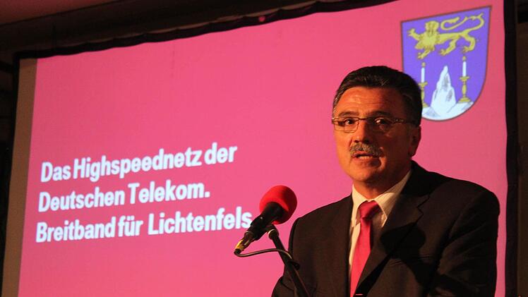 Klaus Markert informierte über die Zukunft der Breitbandverkabelung in Lichtenfels.  Foto: Markus Häggberg
