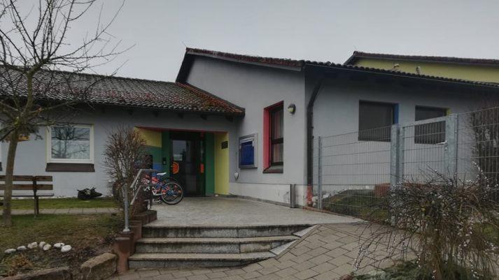 Der Kindergarten in Burkardroth muss umgebaut werden. Foto: Johannes Schlereth