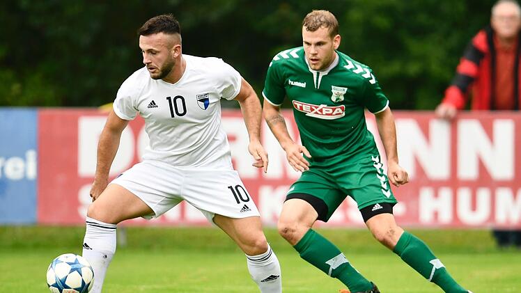 Ist nach seiner Rotsperre wieder dabei und soll die Offensive befl&uuml;geln: Adem Selmani und die SpVgg Jahn Forchheim empfangen heute um 15 Uhr die DJK Ammerthal. Sportfoto Zink