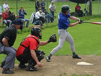 Die Kronach Royals dominierten von Beginn an die Begegnung. In den ersten beiden Spielabschnitten gelang es den Schlagleuten, zehn Punkte nach Hause zu schlagen. Auch die Defensive wusste wie schon in der ganzen Saison zu überzeugen. So ließen die Royals in fünf Spielen erst vier Punkte der Gegner zu. Foto: André Wicklein