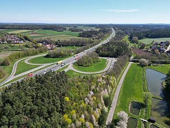 Agentenverdacht: Polizei stoppt zwei M&auml;nner auf A6 bei Neuendettelsau