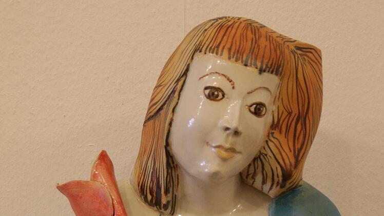 Sigrid Frey: "Geknickt". Eine der wenigen Skulpturen der Ausstellung.Foto: Klaus Klaschka