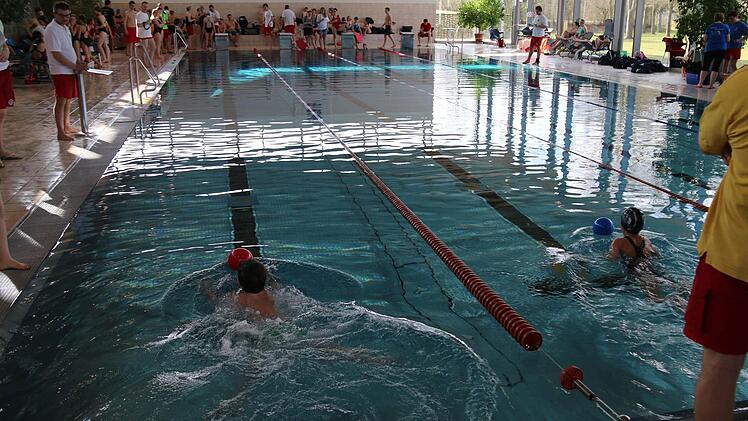 Rettungsschwimmer-Wettkampf in Hammelburg  Foto: Gerd Schaar
