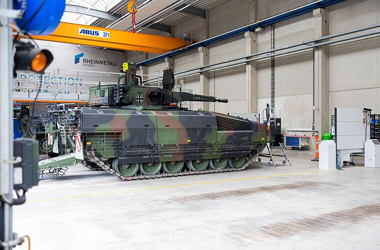 Bund bestellt 200 Schützenpanzer und 84 Radhaubitzen