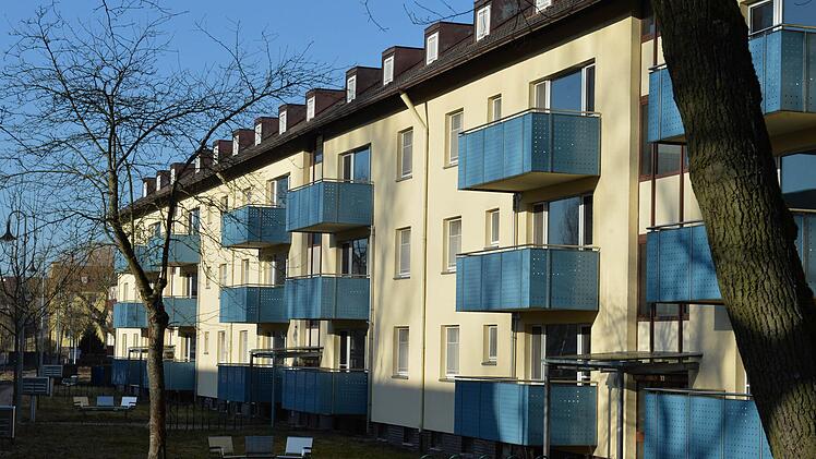 Den Planungen der bayerischen Staatsregierung nach, sollen Asylbewerber in Zukunft gemeinnützig arbeiten und kein Bargeld, sondern nur noch Sachleistungen erhalten. Foto: Ronald Rinklef