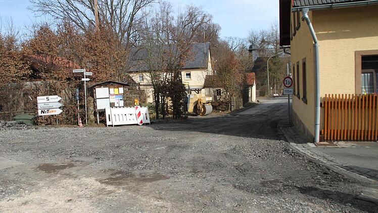 Die Straße ist schon abgetragen.