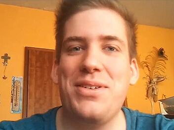 Kai Teichert ist beim Format "Let's talk" zu sehen und spricht über Dinge, die ihn gerade beschäftigen.  Screenshot vom Yourtube-Kanal