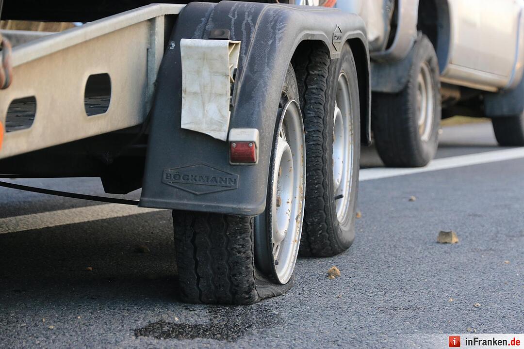 Unfall auf A73 - 20.000 Euro Schaden