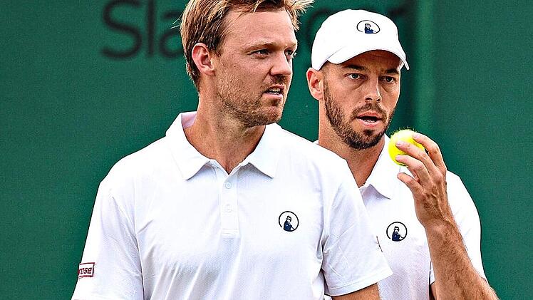 Stehen in Wimbledon im Achtelfinale: Kevin Krawietz (vorne) und Tim P&uuml;tz.J&uuml;rgen Hasenkopf