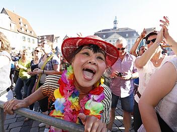 Farbenpr&auml;chtig und stimmungsvoll: Impressionen vom Coburger Samba-Festival.Foto: Matthias Hoch