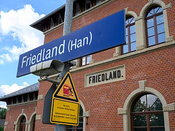 Nach Tod einer 16-Jährigen am Bahnhof Friedland