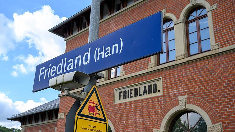 Nach Tod einer 16-Jährigen am Bahnhof Friedland