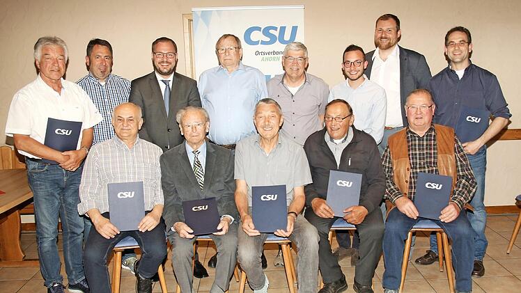 Die Geehrten des CSU-Ortsverbands Ahorn Foto: Michael Stelzner