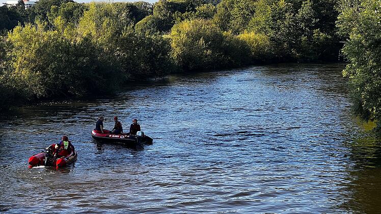 Erlangen: Mann tot aus der Regnitz geborgen - Tragisches Ende einer Vermisstensuche