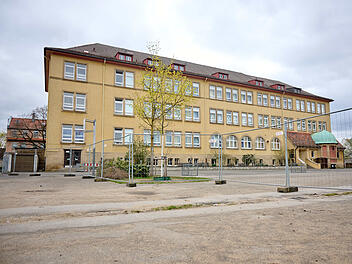 Baustelleneinrichtung an Rupprechtschule: Neue Wege f&uuml;r Sch&uuml;ler