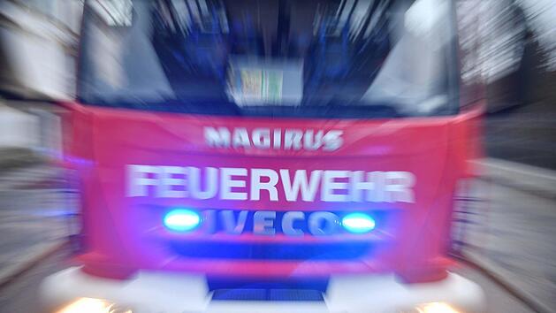 Nicht mit Feuer sondern mit Flüssigem hatten es die Einsatzkräfte der Kulmbacher Wehr am Dienstag zu tun. Symbolfoto:Ronald Rinklef