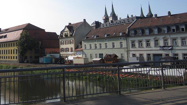 Die Markusbrücke verbindet die Inselstadt mit dem Sandgebiet. Fotos: privat