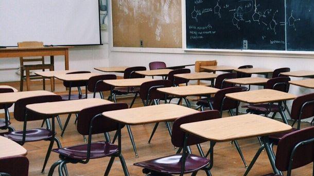 In der Folge einer Auseinandersetzung zwischen Grundsch&uuml;lern hat ein Achtj&auml;hriger seinen Mitsch&uuml;ler verletzt. Er schlug seinem Kontrahenten mit einem Metallstuhl auf den Kopf. Symbolfoto: pixabay.com