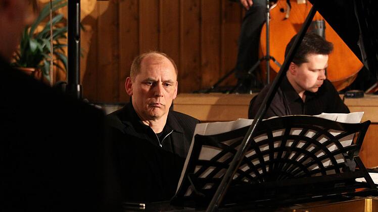 Andi Kleinhenz und Frank Benkert an den Tasteninstrumenten. Foto: Thomas Dill