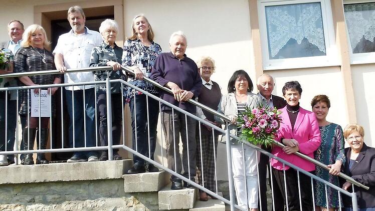 Mitglieder des Untersteinacher Awo-Ortsvereins wurden für jahrzehntelange Treue geehrt.  Foto: Werner Oetter