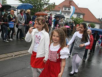 Fränkische Trachten war beim Wiesenfest in Burghaig Trumpf. Fotos: Sonja Adam