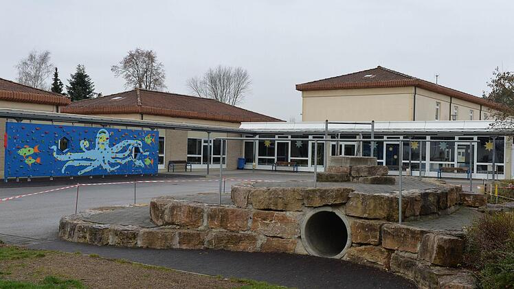 An der Mittelschule Sassanfahrt gibt es wegen des Schülermangels in diesem Schuljahr nur noch je eine 5., 6. und 9. Klasse. Foto: Ronald Rinklef