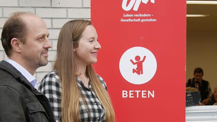 Rosi Nimz und Timon Möhrer von OM . Foto: Manja von Nida