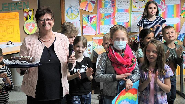 Elvira "Elli" Reimann bei ihrer Verabschiedung Ende Mai in der Grundschule Bad Brückenau. Foto: Julia Raab