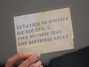 Pressekonferenz zu "Postkartenerpresser"