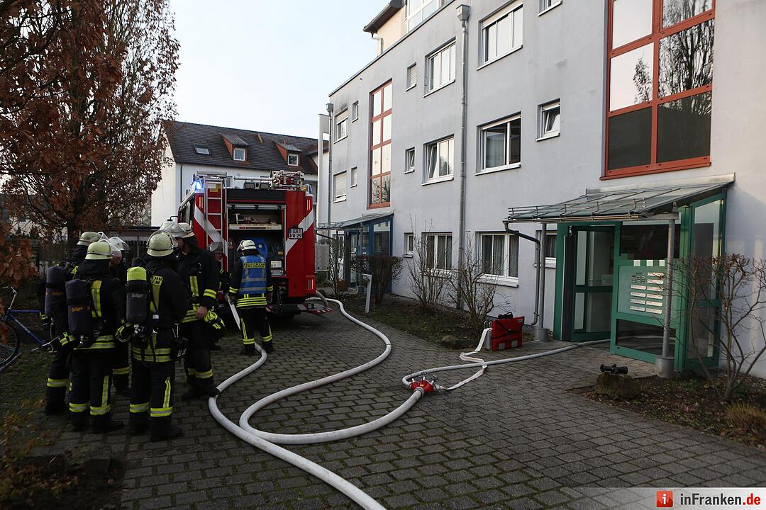 Brand in Altenheim in Erlangen: Eine Schwerverletzte