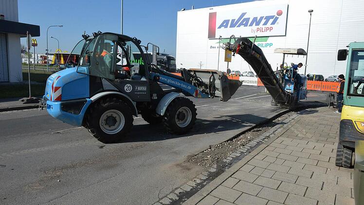 Die Gutenbergstraße ist gesperrt: Die Zufahrt wird umgebaut. Foto: Ronald Rinklef