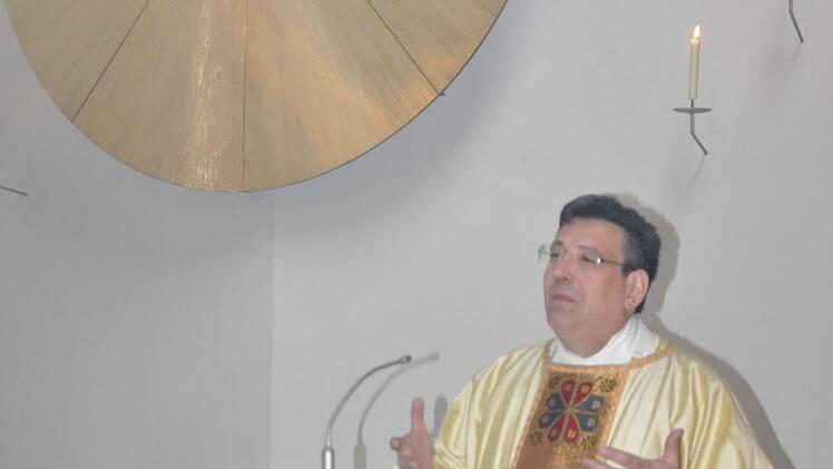 Pfarrer Michael Krammer eröffnete das letzte Mal das Wallfahrtsjahr auf dem Maria Ehrenberg. Er wird die Pfarrstelle wechseln. Foto: Petra Heurich