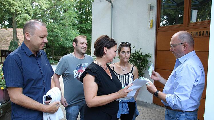 Begrüßung der Gäste. Foto: Jürgen Gärtner