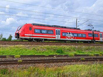 In der Oberpfalz blieb ein Regionalexpress der Deutschen Bahn liegen