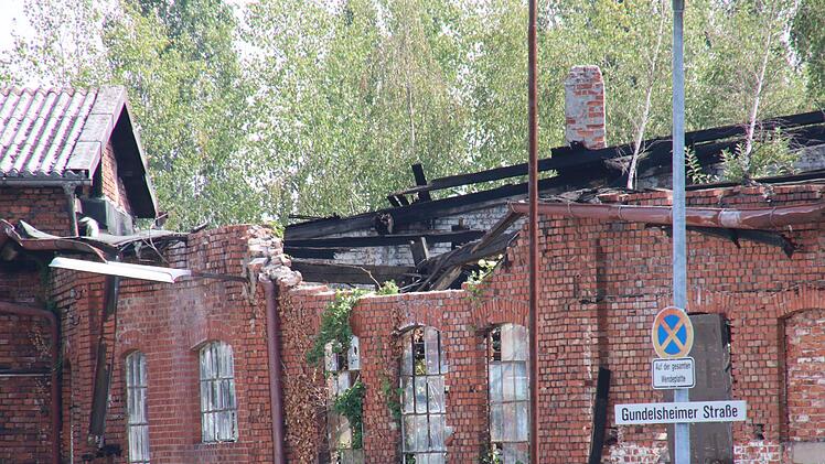 Das Bahnbetriebswerk an der Coburger Straße ist ein beliebtes Fotomotiv mit morbidem Charme und einem spektakulären Halbrundell. Doch es verfällt zusehends und wird wohl dem Bahnausbau zum Opfer fallen. Foto: Schanz