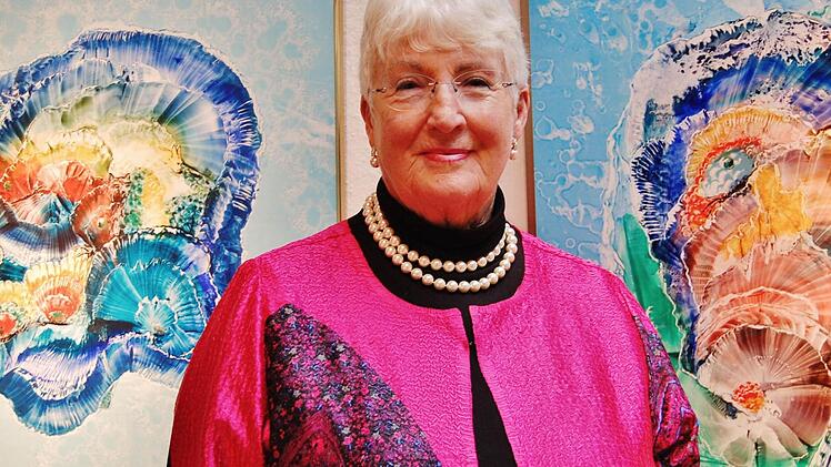 Sieglinde Gottschalk-Vahldieck in der Ausstellung im Foyer des Rossini-Saales.