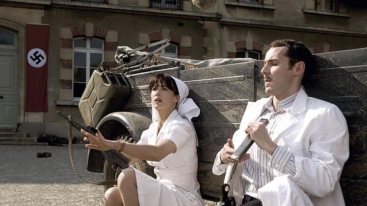 Die Geschwister Louise (Sophie Marceau) und Pierre Desfontaines (Julien Boisselier) versuchen mit Finten und roher Gewalt, einen britischen Geheimnistr&auml;ger vor den Nazis zu retten.