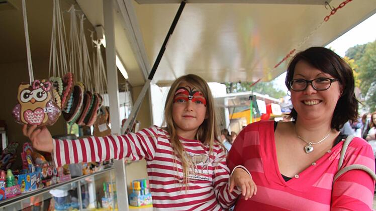 Schmetterling" Madeleine Diedrich (6) sucht sich was Süßes aus