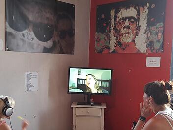 Besucher in der Ausstellung "Guckhaldema!" .  Hartmut Hessel