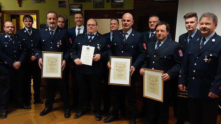 Ehrungen bei der Feuerwehr Froschgrund.Doris Weidner
