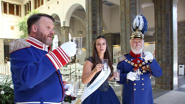 Blindverkostung mit Bad Kissinger Heilwassern. Foto: Benedikt Borst