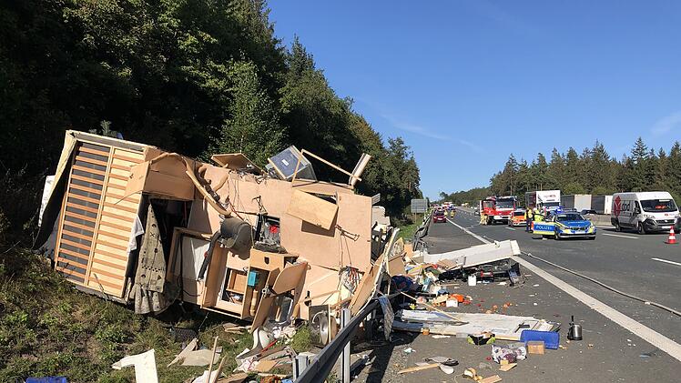 FIRST PICTURE zur News N18840 "Lkw unfall "
