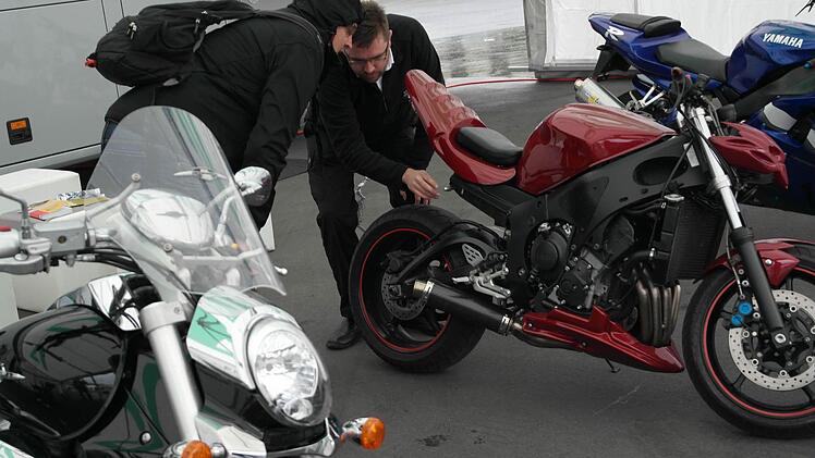 Motorrad-Tuning: Was erlaubt ist und was nicht, erklärte die DEKRA interessierten Bikern.